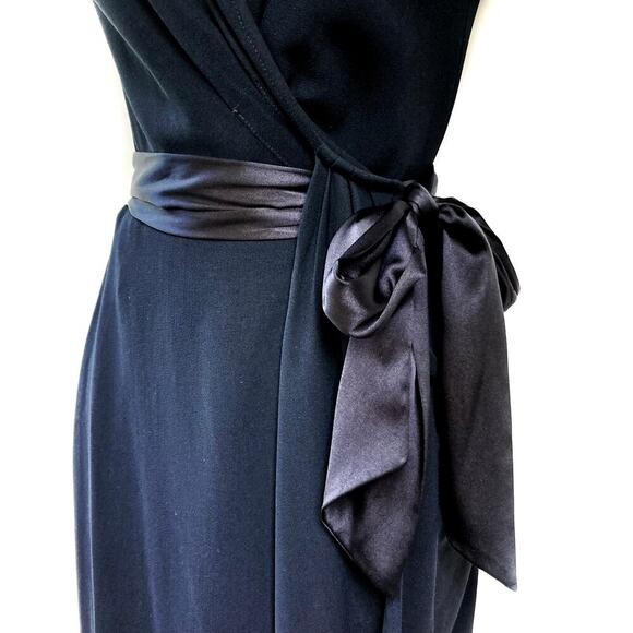 Vintage Diane von Furstenberg “Antoinette” Wool Wrap Dress | Fall Heritage Edit - Picture 7 of 16